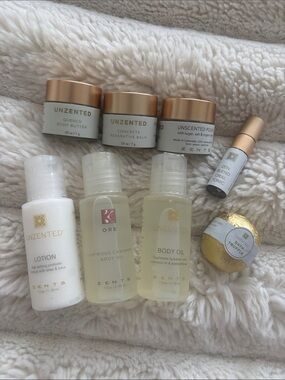 Unzented Hydrating Body Oil & Lotion Set — bag included